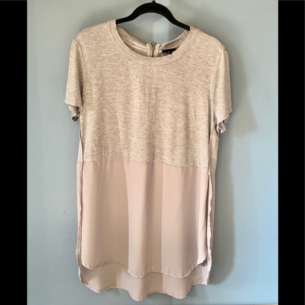 Mossimo flowy crew neck top size large